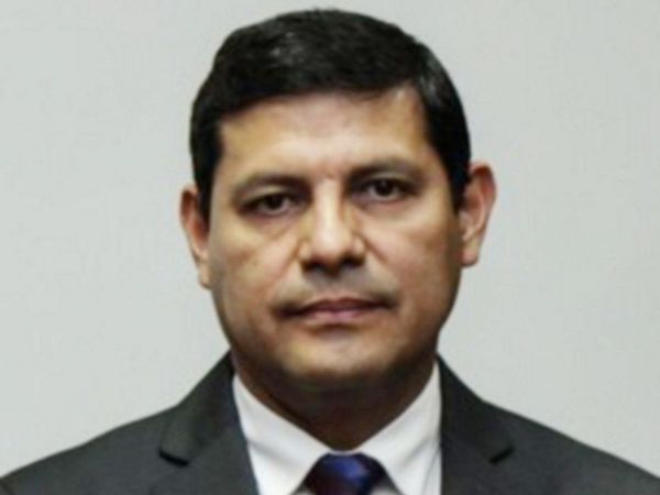 MIC analizará polémico plan para el turismo comercial
