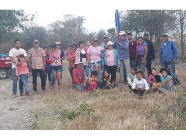 Esposa de gobernador y anciano se disputan terreno en el Chaco