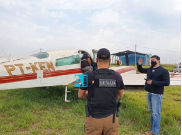 Peritos inspeccionaron aeronave abandonada en Zanja Pyta - Amambay