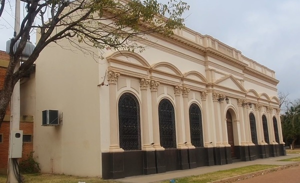 Concepción: Denuncian corrupción en refacción de teatro