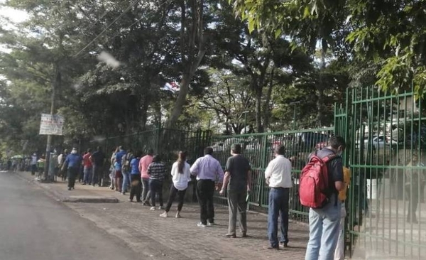 HOY / Nuevo titular de ANDE admite error de facturas y da la razón a la gente