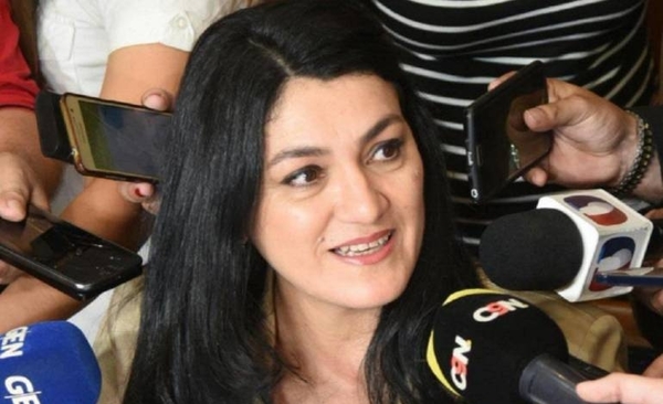HOY / Exviceministra de educación, Nancy Ovelar opinó sobre la gestión de Mario Abdo