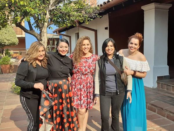 Voces femeninas cantan a Asunción - Música - ABC Color