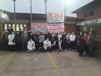 IPS: En Ayolas rechazan renuncia de directora y critican fusión con MSP - Nacionales - ABC Color