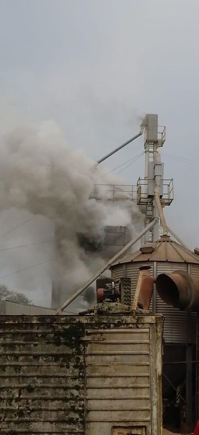 Incendio en planta industrial de la cooperativa Colonias Unidas - Nacionales - ABC Color