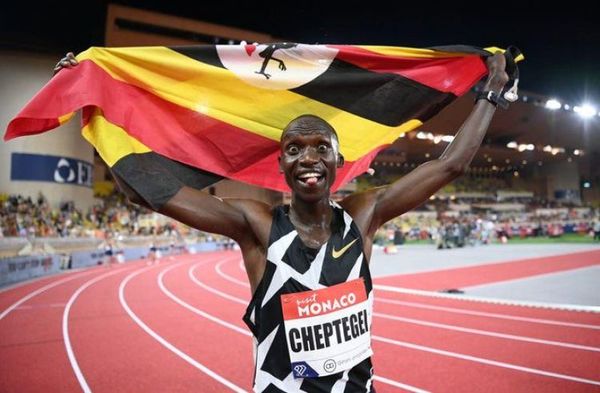 Ugandés Cheptegei rompe récord mundial de 5.000 metros en la Liga Diamante en Mónaco
