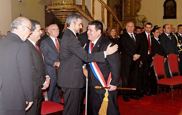 Siempre a los abrazos tras supuestas peleas - Nacionales - ABC Color
