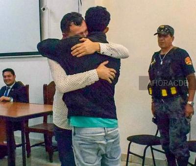 Padre e hijo se reconcilian tras juicio oral por violencia familiar