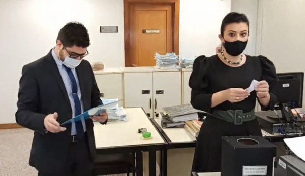 Caso sorteo: Corte instruye sumario a magistrada y la suspende