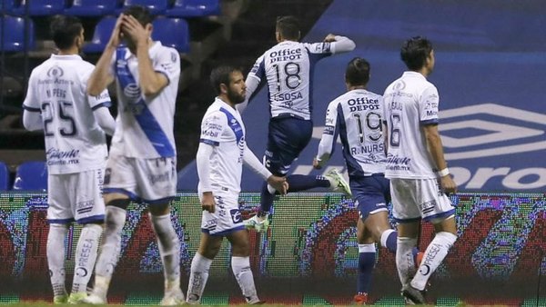 Pachuca vence al Puebla de 'Osvaldito' Martínez