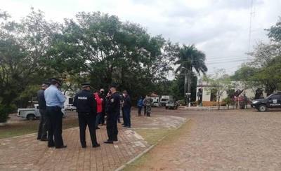 HOY / Areguá: comitiva fiscal y policial inicia controles a fin de evitar aglomeraciones