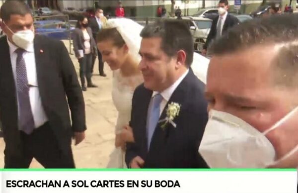 Escrachan a Sol Cartes en su boda