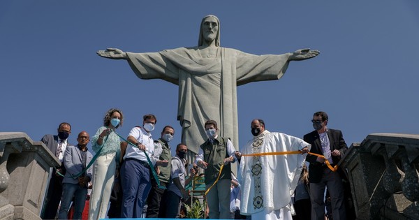 Cristo Redentor reabre al público en Rio de Janeiro