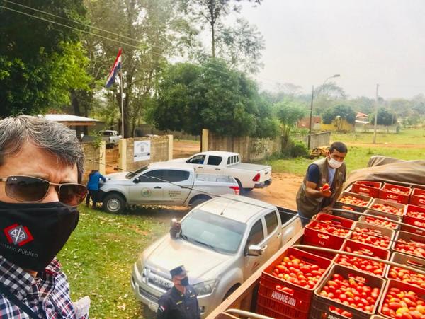 Incautan 500 cajas de tomate de supuesto contrabando