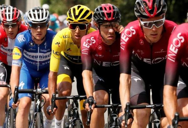 El colombiano Egan Bernal se retira de etapa de prueba ciclista Criterium du Dauphine