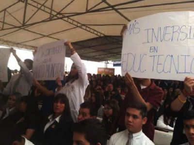 Critican al MEC por falta de apertura     y  disminución de inversión en educación