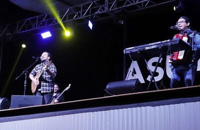 Explosión rítmica en la Costanera - Espectáculos - ABC Color