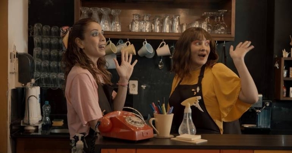 HOY / Candy Bar: Un dulce híbrido “teatro audiovisual” al que le falta sazón
