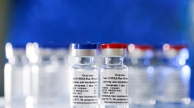 Rusia anuncia que empezará a vacunar de forma masiva contra el COVID-19 en un mes, aunque de manera voluntaria