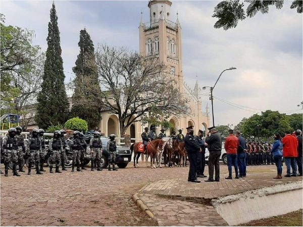 Fuerte dispositivo policial para evitar aglomeraciones en Areguá