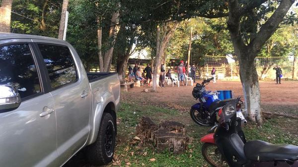 Arrestan a Richart Báez y a otras 50 personas en torneo de piki voley - Nacionales - ABC Color