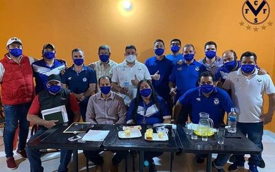 Renuevan autoridades y confirman a un mimado de la casa