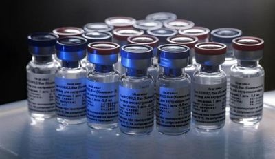 Rusia produce las primeras 15.500 dosis de su vacuna anti-COVID-19
