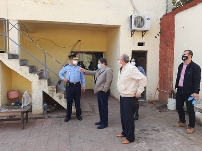 HOY / Ministro del Interior verificó situación de las comisarías de Asunción