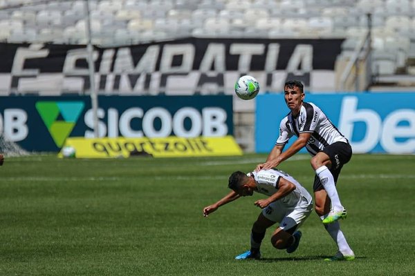 Otro triunfo y Mineiro de Junior Alonso es líder solitario del Brasileirão