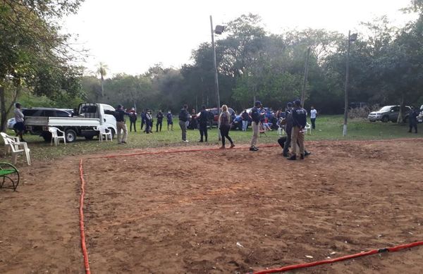 Fiscalía allanó casa quinta en Areguá con más de 50 personas sin ningún tipo de protocolo sanitario