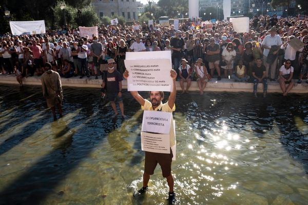 Manifestación en Madrid en contra del uso obligatorio de tapabocas - El Trueno