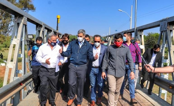 HOY / Inauguran asfaltado en zona Areguá-Capiatá y puente con semáforo
