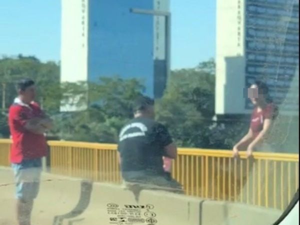 VIDEO: Le leyó Juan 1:51 a la joven y la salvó del suicidio