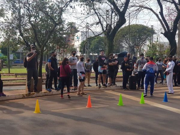 Insisten en reapertura de gimnasios en el Este - ABC en el Este - ABC Color