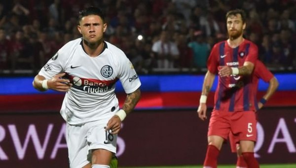 Adam Bareiro va al fútbol de Turquía