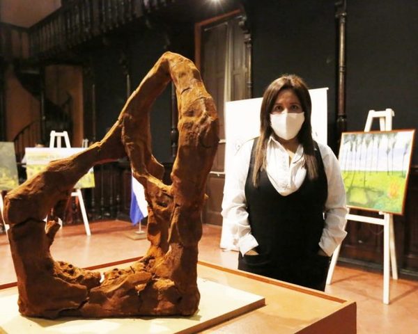 Premian obras en la categoría a las artes visuales del concurso 150 años de la Guerra Guasú » Ñanduti