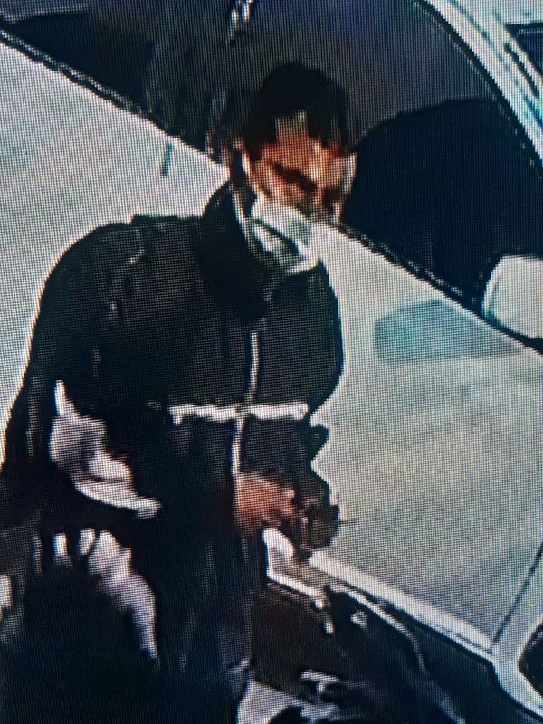 Buscan identificar a ladrón de moto en supermercado de Itauguá - Nacionales - ABC Color