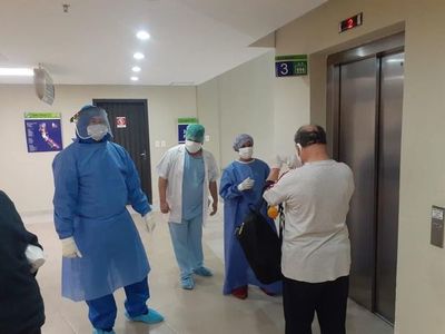 Médicos plantean al Gobierno conformar “Comité de crisis”  - Nacionales - ABC Color