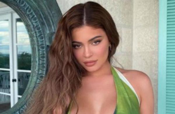 Kylie Jenner desafió la censura de Instagram para festejar sus 23 años - C9N