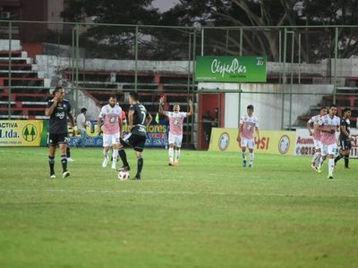 San Lorenzo frena a Olimpia y la punta puede cambiar de dueño