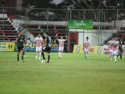 San Lorenzo frena a Olimpia y la punta puede cambiar de dueño