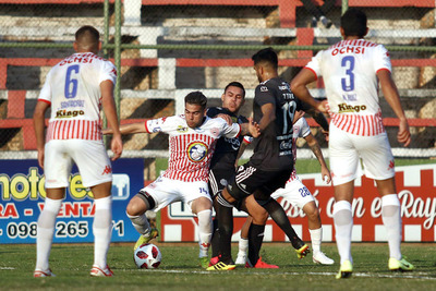 Olimpia ganaba fácil, casi pierde al final y la punta está en riesgo