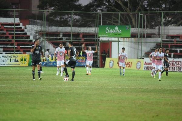 San Lorenzo frena a Olimpia y la punta puede cambiar de dueño