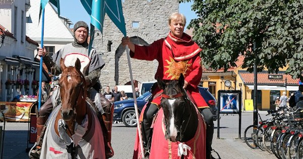Caballeros medievales luchan contra el COVID-19 en la isla Gotland