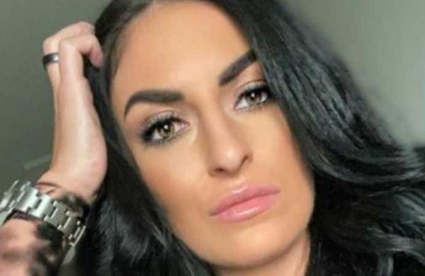 Detienen a un acosador que intentó secuestrar a la luchadora de la WWE Sonya Deville - C9N