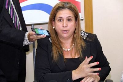 Diputada Blanca Vargas de Alto Paraná confirma que tiene Covid-19