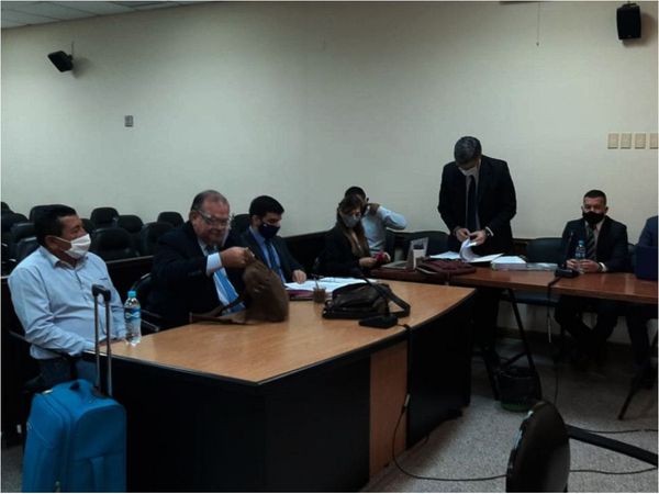 Rivas consigue otra chicana y fiscal reclama una sanción