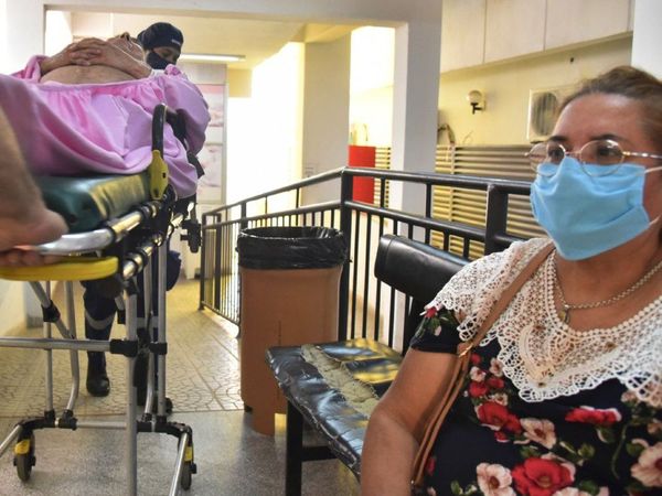 Gremios médicos piden medidas severas para evitar una catástrofe