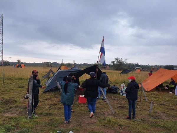 En Concepción ocupan terreno de la UNA