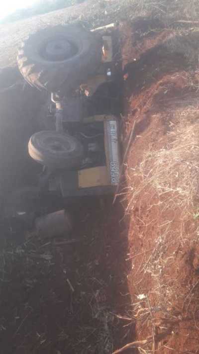 Trabajador muere aplastado por tractor mientras talaba plantas de eucalipto